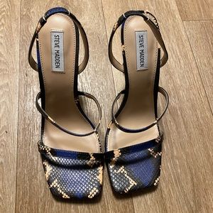 Steve Madden heels- blue snake